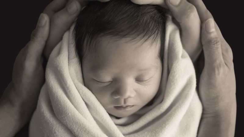 GYERMEK, IDŐSEBB APÁTÓL