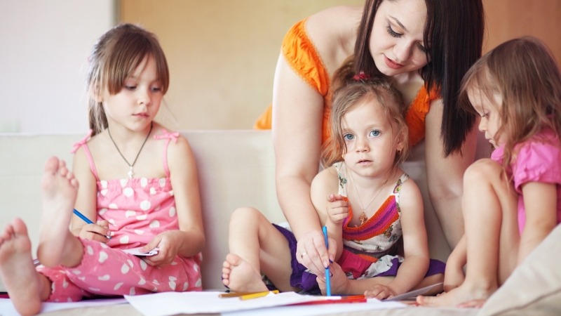 MÉG KICSI A GYERMEKED? – EZT A 10 DOLGOT FELTÉTLEN TEDD MEG!