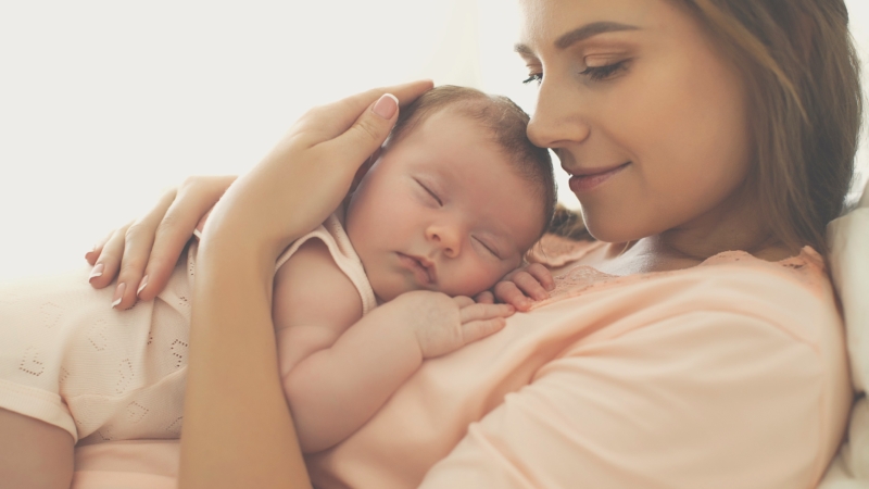 SZÍVMELENGETŐ GONDOLATOK AZ ANYASÁGRÓL