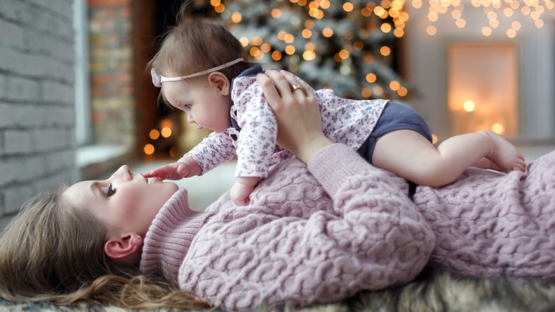 IDÉN KARÁCSONYKOR NE GÖRCSÖLJ A RÉSZLETEKEN – VEKERDY TANÁCSA ANYÁKNAK